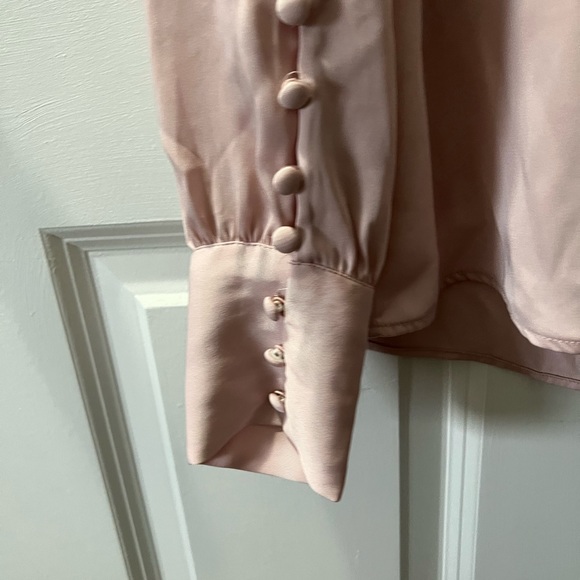 Pink Blouse - sleeve details - Picture 5 of 5
